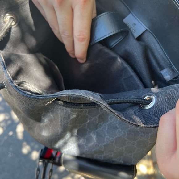 GUCCI GG LEATHER MEN BACKPACK BAG CARRYON MONOGRAM SIGNATURE MOTIF SUPREME STRAP - Picture 10 of 16